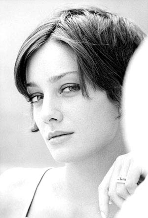 http://www.fondazioneitalianelmondo.com/SPETTACOLO/giovanna_mezzogiorno_20011016grx_01%5B1%5D.jpg